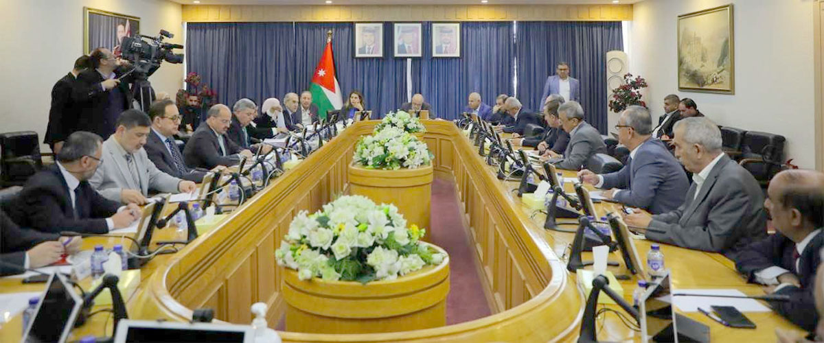 مالية الأعيان تناقش موزانة وزارتي النقل والأشغال العامة