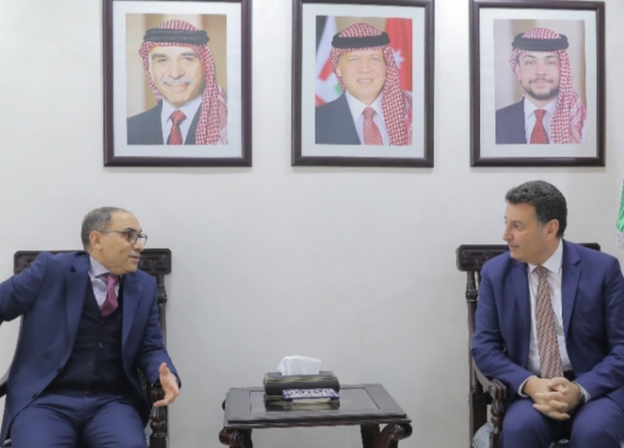 رئيس مجلس النواب يلتقي سفيري الجزائر وبريطانيا