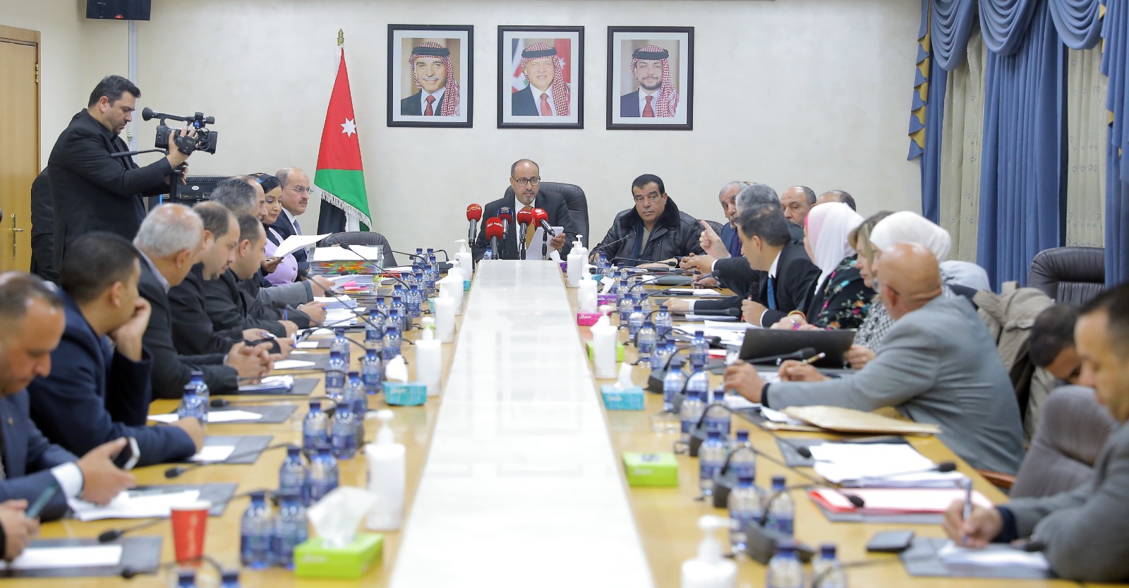 مطالبة نيابية بتشكيل لجنة للوقوف على المشاريع المنفذة للأشغال