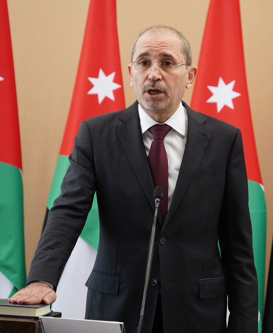 الصفدي يؤكد ضرورة سنّ قوانين تجرم الإساءة للرموز والمقدسات الدينية