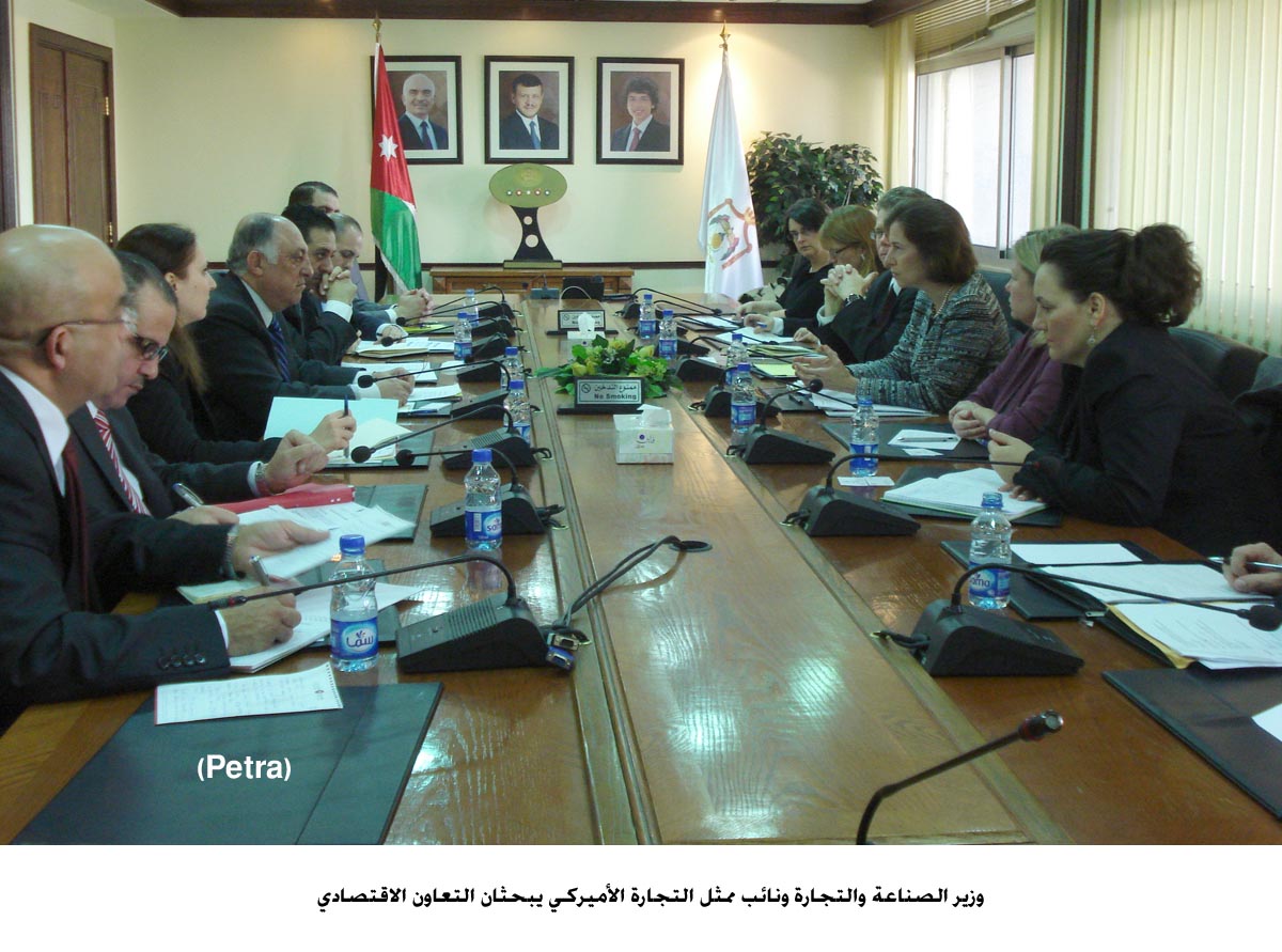 وزير الصناعة والتجارة ونائب ممثل التجارة الأميركي يبحثان التعاون الاقتصادي